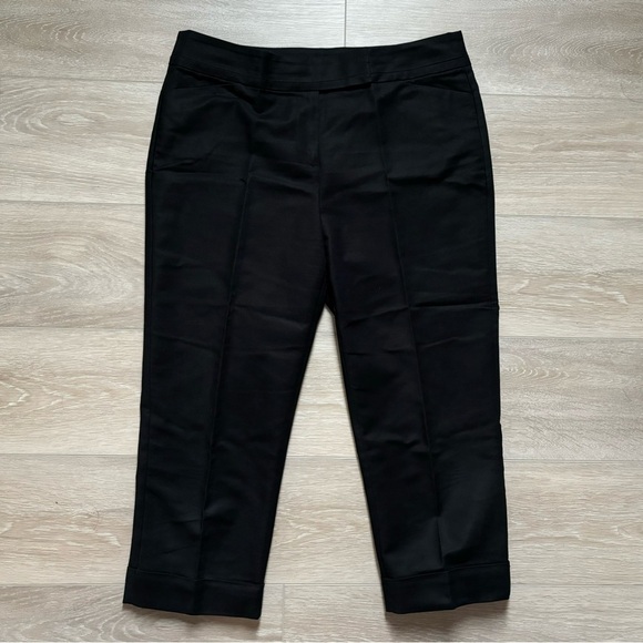Ann Taylor Signature Cuffed Capris 8 - Picture 1 of 5